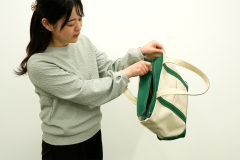 トートバック ファスナー付 Mサイズ（キナリ×グリーン）